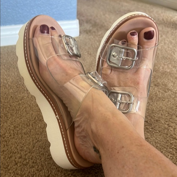 Chinese Laundry White and Brown Platform Sandals with Clear Buckle Straps - Picture 2 of 7